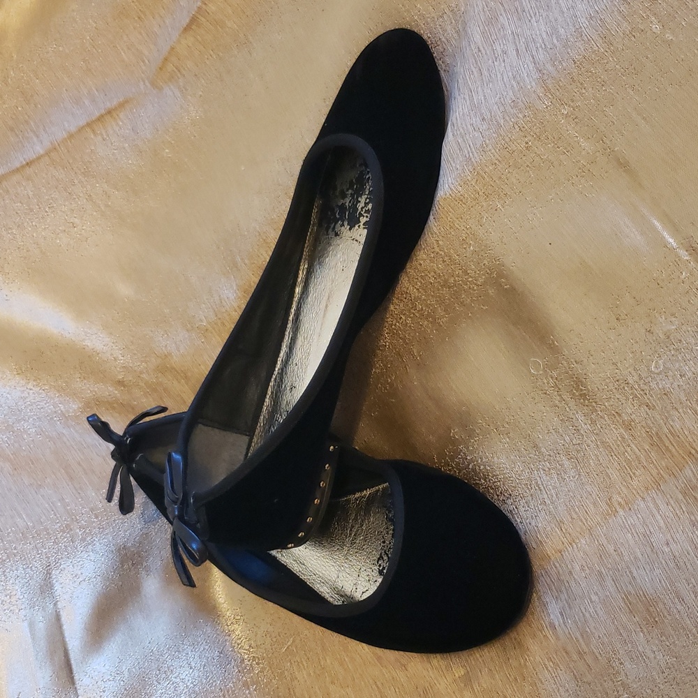 Adrianna Papell Black Velvet Rounded Toe Ballet Flat, Size 7.5